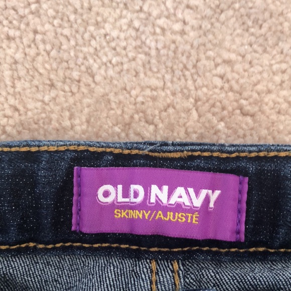 Old Navy girls cropped jeans - Picture 2 of 6